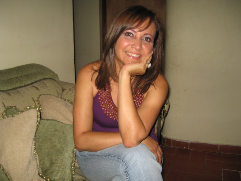 Date this cute Colombia girl MARTHA ELENA from Cali CO3680