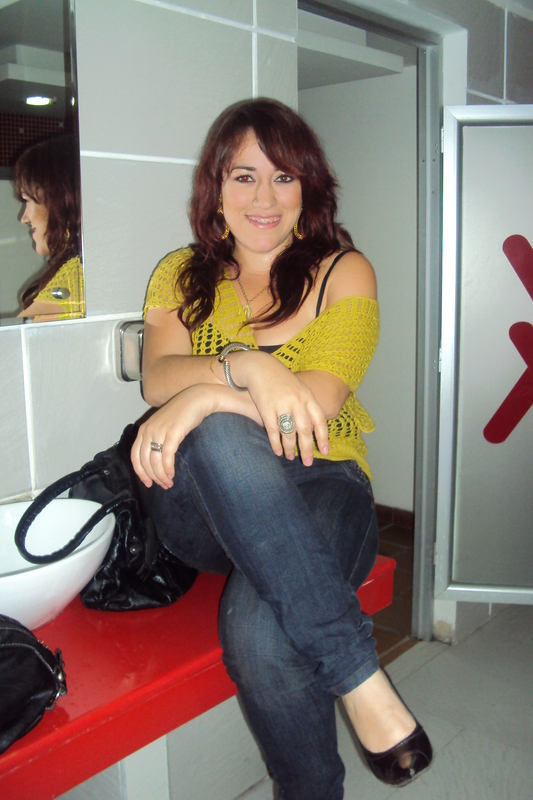 Date this gorgeous Colombia girl YOJANA from Bogota CO3724