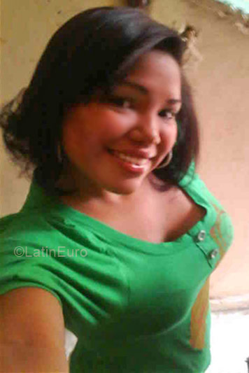 Date this gorgeous Dominican Republic girl Cristina from Santo Domingo DO3952