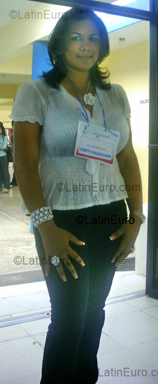 Date this attractive Dominican Republic girl Aida pantaleon from Duarte DO3974