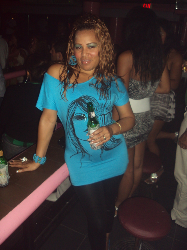 Date this nice looking Dominican Republic girl Johanna migueli from La Romana DO4004