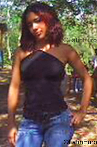 Date this attractive Dominican Republic girl Mariel from Santo Domingo DO4132