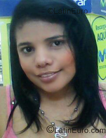 Date this beautiful Colombia girl Mary bejarano from Barranquilla CO4054