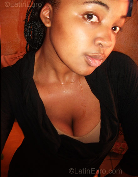 Date this lovely Brazil girl Veronica from Sao Paulo BR5934