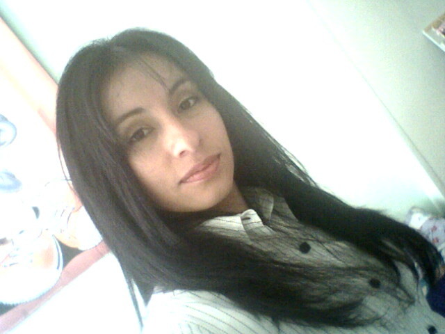Date this stunning Colombia girl Carmen Elena from Bogota CO4071