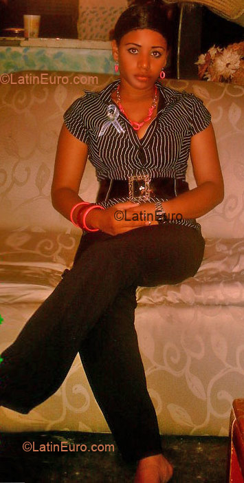 Date this passionate Dominican Republic girl Wendy from Bonao DO4176