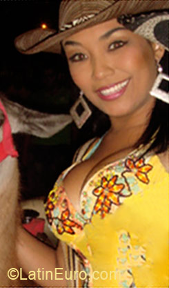 Date this georgeous Colombia girl Sarita from Colombia CO5954