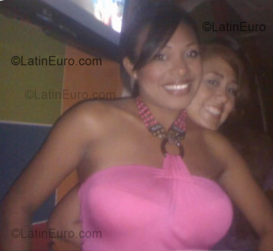 Date this athletic Colombia girl Grace from Barranquilla CO4096