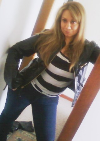 Date this hard body Colombia girl Carolina from Bogota CO4120