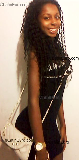 Date this athletic Brazil girl Izabela from Rio de Janeiro BR4778