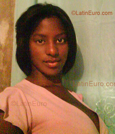 Date this georgeous Dominican Republic girl Odairis from La Altagracia DO4221