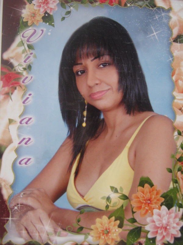 Date this beautiful Colombia girl Viviana florian from Saldaña CO4176