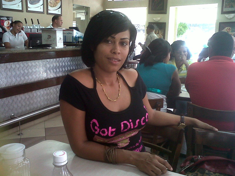 Date this foxy Dominican Republic girl Alba iris fortuna from Santo Domingo DO4296