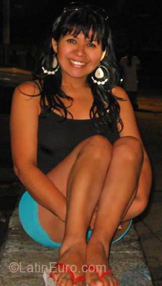 Date this cute Peru girl Diana from Lima PE278