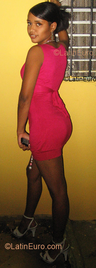Date this gorgeous Dominican Republic girl Ana Gabriela from Santo Domingo DO4314