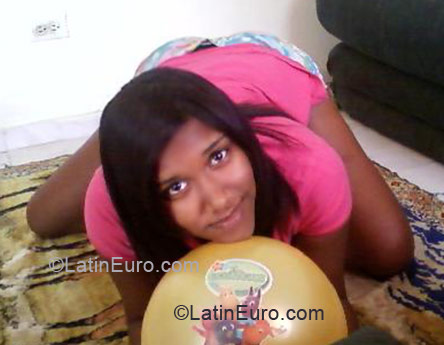 Date this hard body Dominican Republic girl Pamela from Santo Domingo DO4335