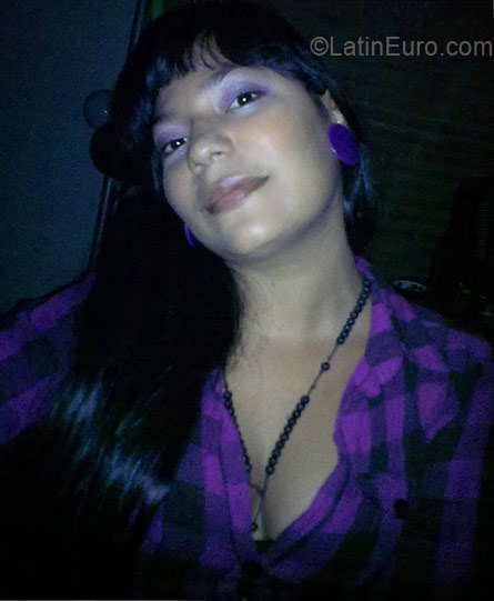 Date this sensual Colombia girl Marisela from Cartagena CO5716