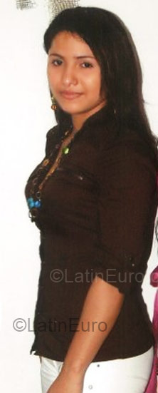 Date this charming Colombia girl Kendis from Cali CO4345