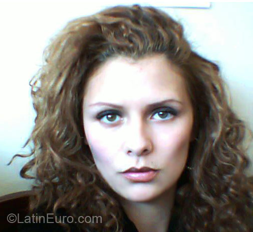 Date this voluptuous Colombia girl Vanessa from Bogota CO4352