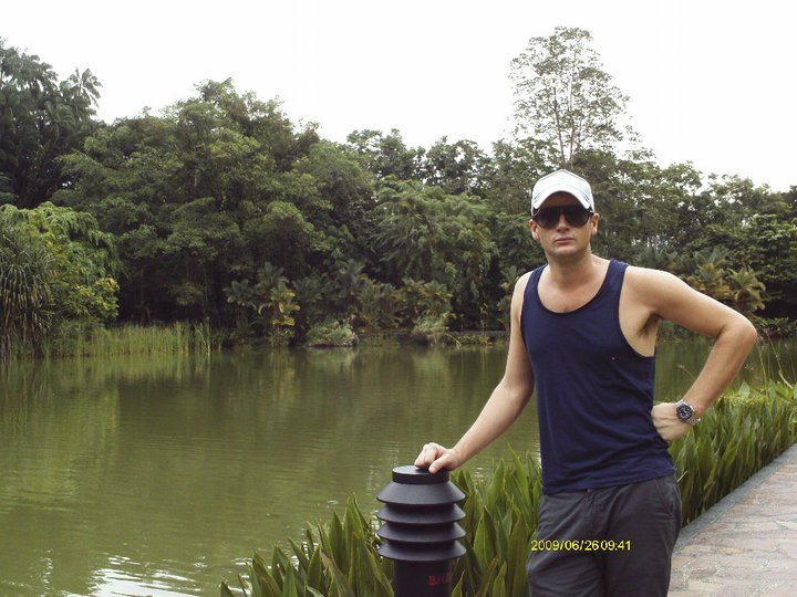 Date this hard body Singapore man Sulky from Singapore SG3