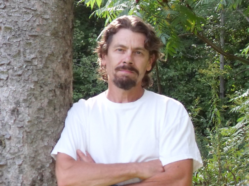 Date this happy Canada man Yzfguy from Ottawa CA258