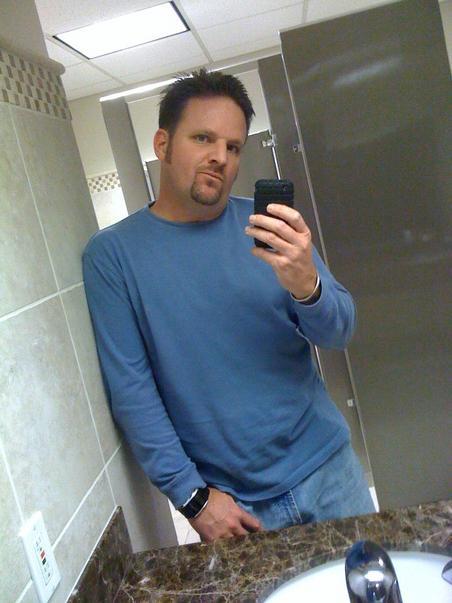 Date this pretty United States man Matt from Vista US6447