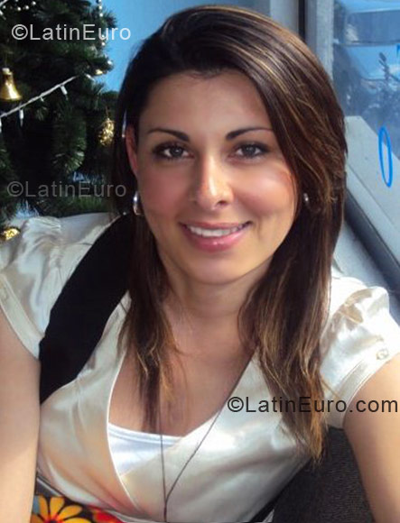 Date this tall Colombia girl Maria Del Pilar from Bogota CO4485