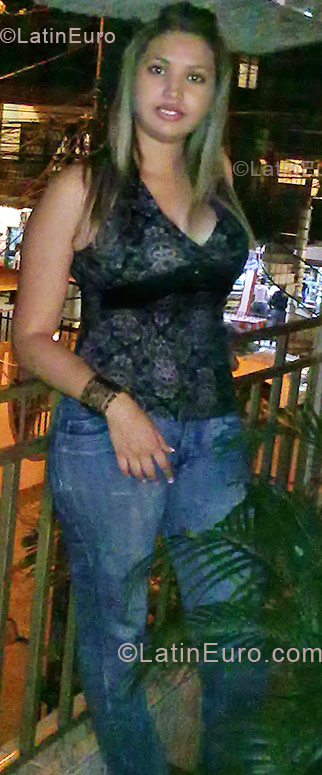 Date this delightful Colombia girl Gina Vanessa from Cali CO4507