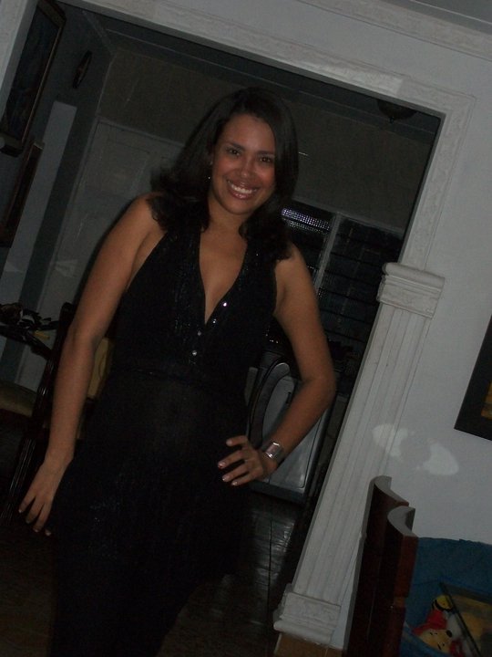 Date this young Comoros girl Magnolia. from Barranquilla KM2