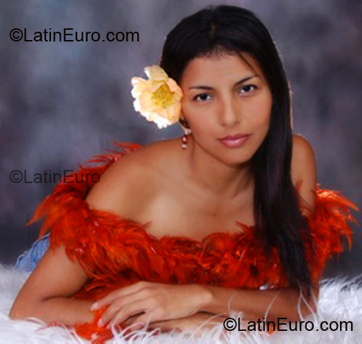 Date this athletic Colombia girl Maria Helena from Cali CO4541
