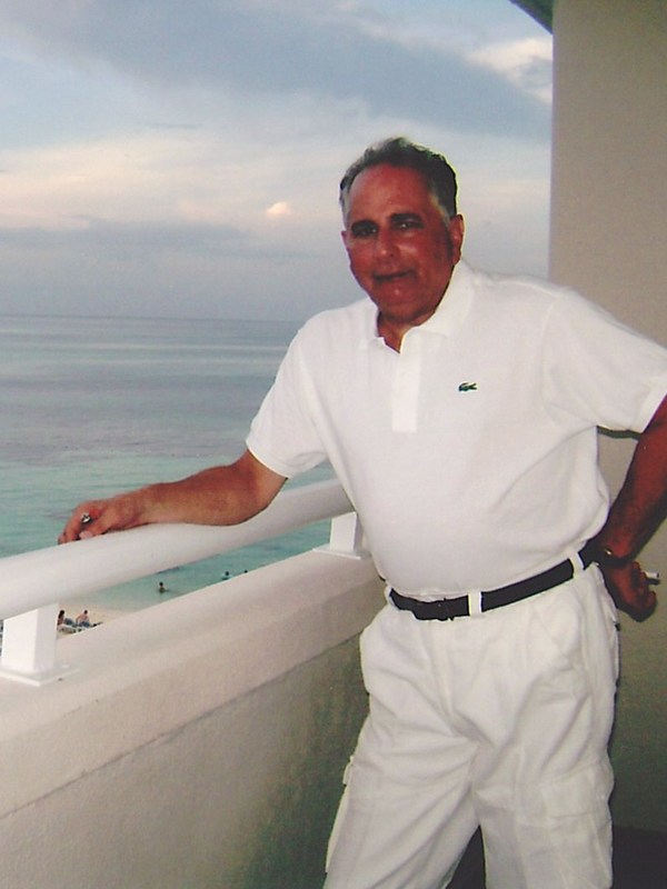 Date this tall United States man Mark from Tamamac US6565