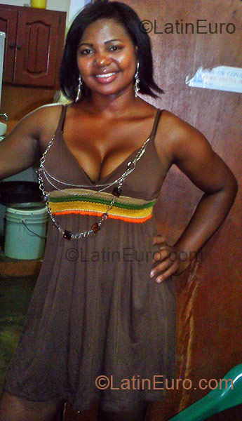 Date this fun Dominican Republic girl Wendi from Santo Domingo DO4716