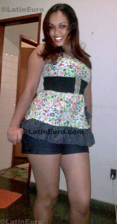 Date this charming Brazil girl Erlandia from Niteroi BR6199