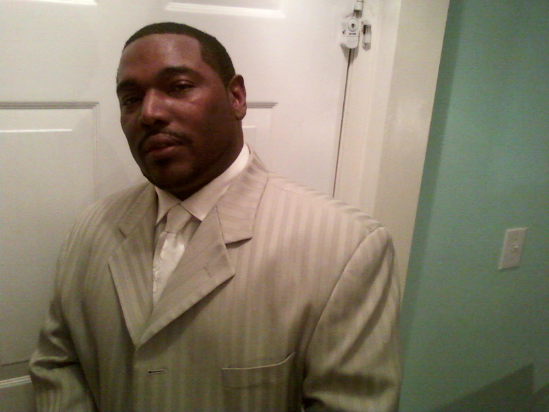 Date this nice looking United States man Don from Garner US6631