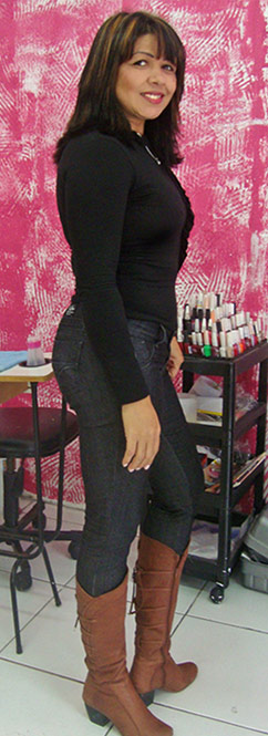 Date this good-looking Brazil girl Annete from Sao Paulo BR3346
