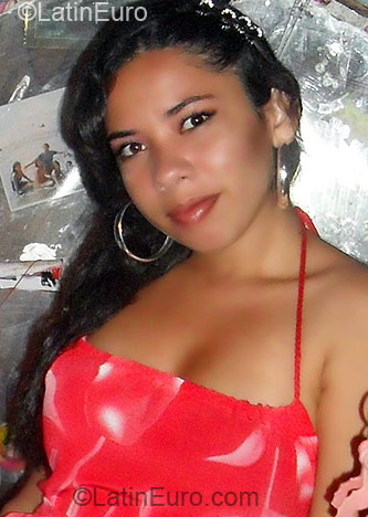 Date this hot Colombia girl Adriana Patricia from Barranquilla CO7521