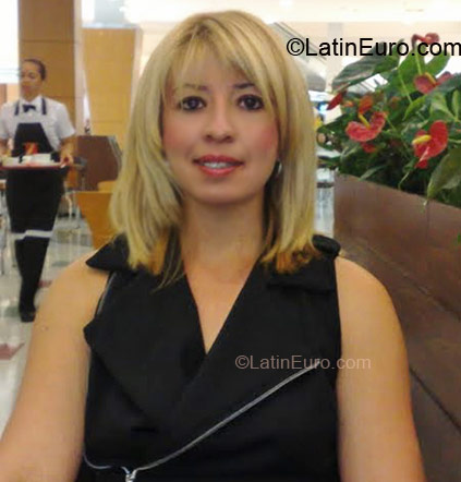 Date this stunning Brazil girl Maria Cristna from Aguas Claras BR6027