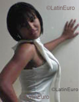 Date this passionate Dominican Republic girl Esmarlyn from Santiago DO5857