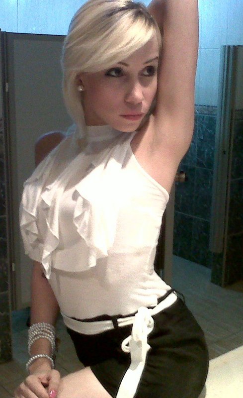 Date this hard body Dominican Republic girl Jessica from Santiago DO4838