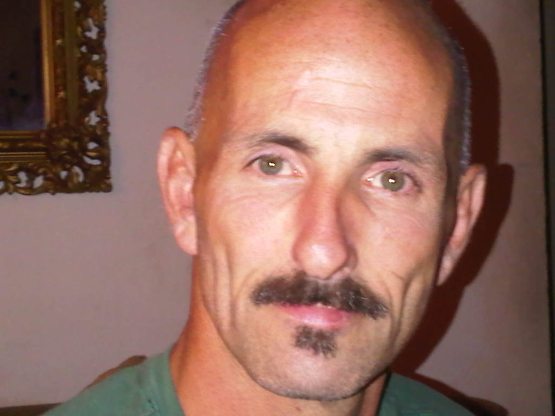 Date this tall United States man Jimmy from Davenport US6875
