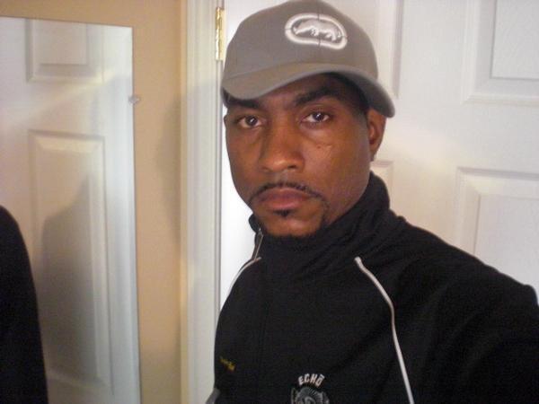 Date this attractive United States man Sexydawg from Seattle US6876