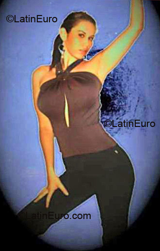 Date this good-looking Colombia girl Cindy from Medellin CO4707