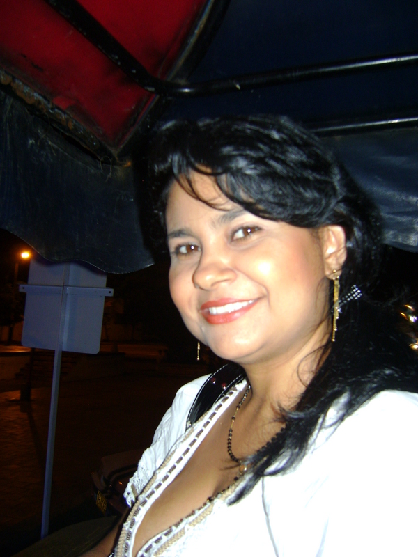 Date this stunning Colombia girl Rossy from Santander CO4709