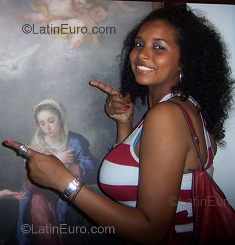 Date this exotic Dominican Republic girl Carmen from Santo Domingo DO4878