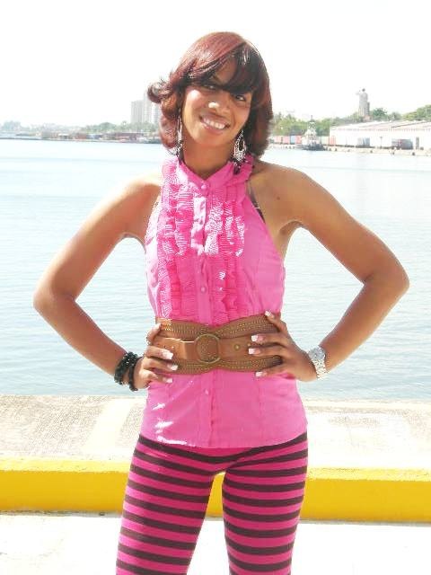 Date this foxy Dominican Republic girl Rosmery from Santo Domingo DO11953