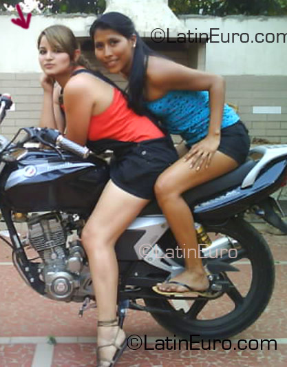 Date this nice looking Bolivia girl Yesmin from Santa Cruz PE306