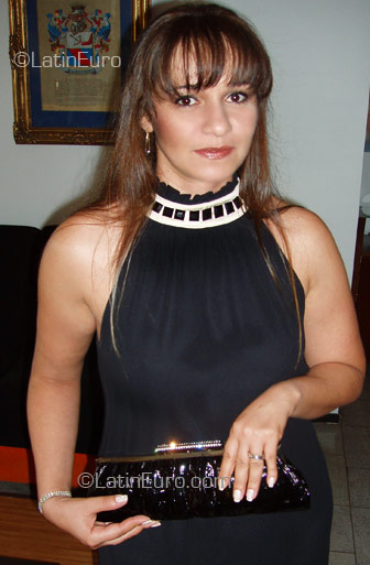 Date this athletic Brazil girl Rosana from Sorocaba BR7654