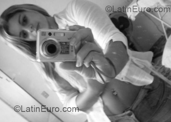 Date this exotic Brazil girl Raphaela from Cachoeiro De Itapemirim BR3402