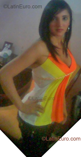 Date this nice looking Colombia girl Edith from Barranquilla CO6414