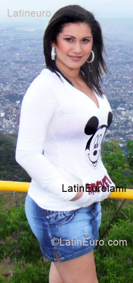 Date this hot Colombia girl Yira from Florencia CO4807